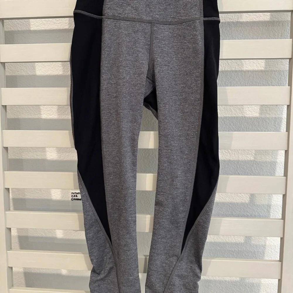 Lululemon‎ On Your Mark Crop